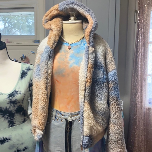 Tie dye furry teddy hoodie - Picture 1 of 2